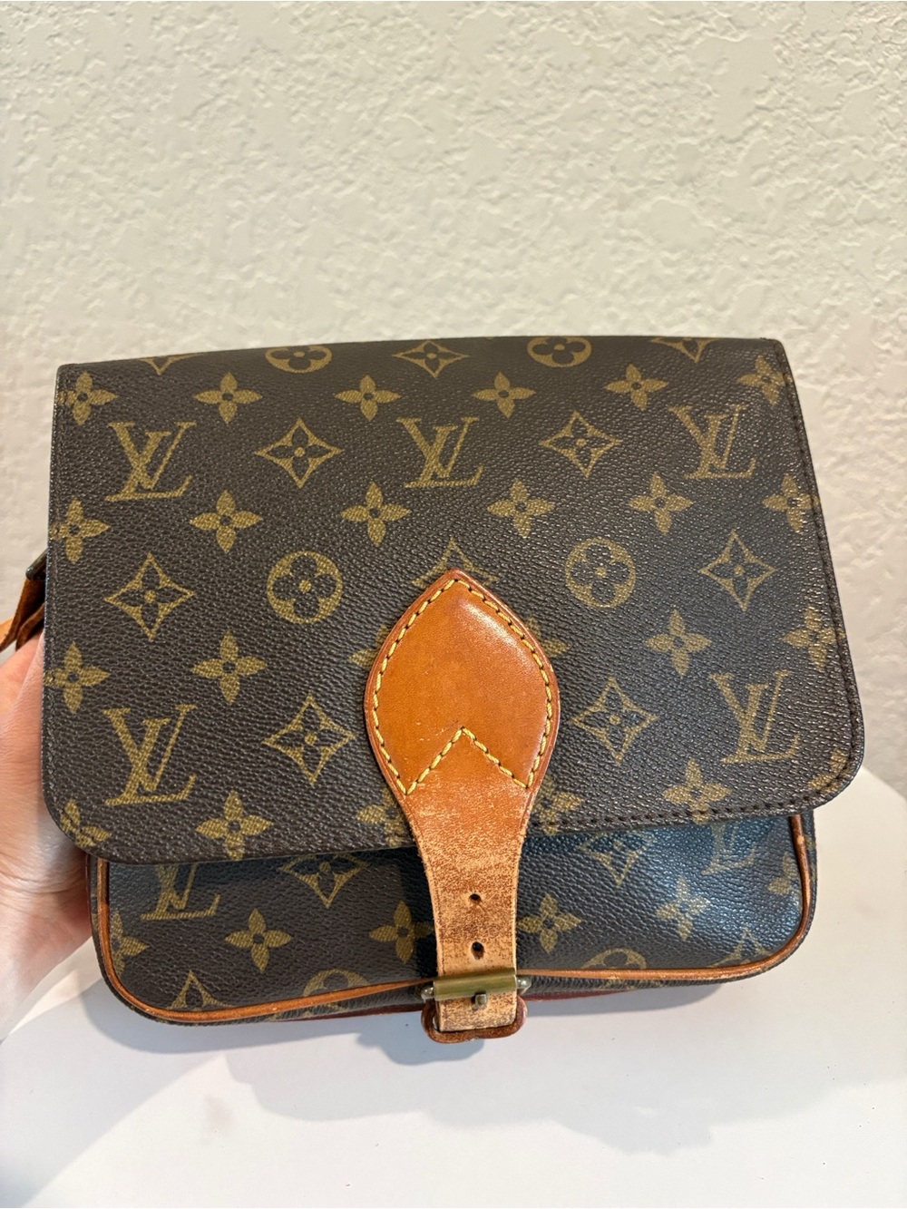 Louis Vuitton Cartouchiere
MM Brown Monogram
Crossbody Bag - Picture 13 of 14
